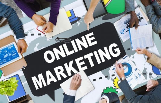 Online marketing specialist