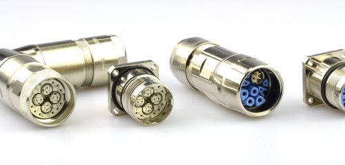 Snel datatransport aan hoog vermogen met de all-in-one M23 hybride connector van Hummel 